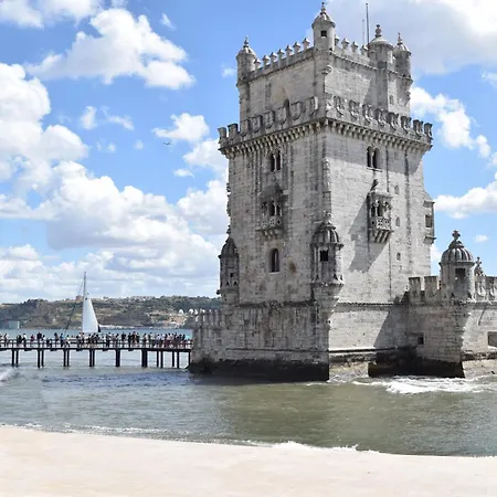 Go Native Lisbon - Vip City-2