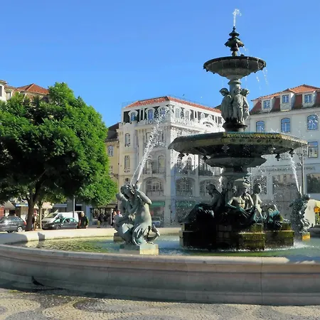 Go Native Lisbon - Vip City-3
